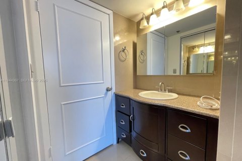 Condominio en venta en Miami, Florida, 2 dormitorios, 98.48 m2 № 2000946 - foto 5