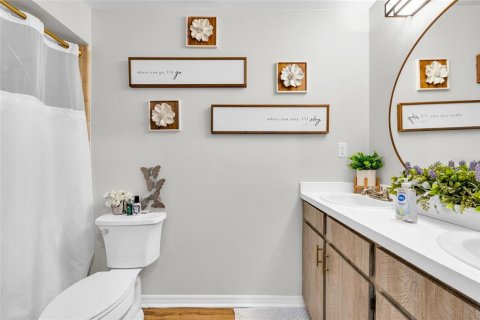 House in Winter Park, Florida 4 bedrooms, 366.96 sq.m. № 2101491 - photo 23