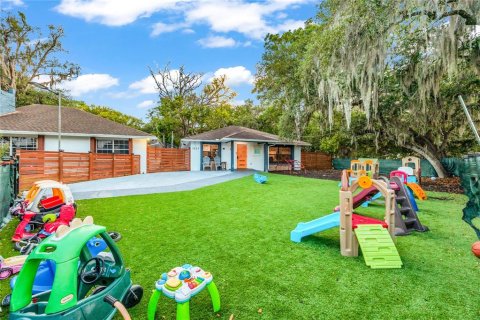 House in Winter Park, Florida 4 bedrooms, 366.96 sq.m. № 2101491 - photo 8