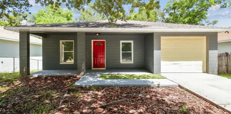 House in Tampa, Florida 4 bedrooms, 147.16 sq.m. № 1902030