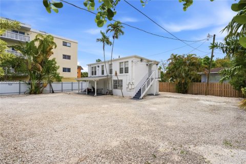 Commercial property in North Miami, Florida 305.56 sq.m. № 2076632 - photo 23