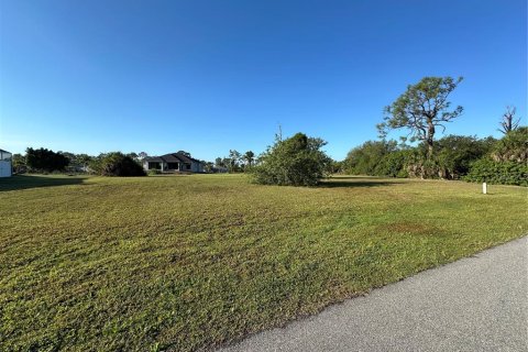 Terreno en venta en Port Charlotte, Florida № 2142623 - foto 5