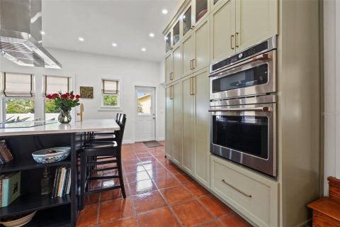 Casa en venta en Saint Petersburg, Florida, 6 dormitorios, 344.2 m2 № 1678175 - foto 11