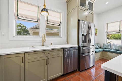 Casa en venta en Saint Petersburg, Florida, 6 dormitorios, 344.2 m2 № 1678175 - foto 4