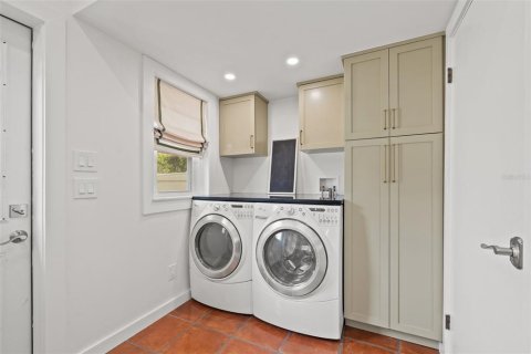 Casa en venta en Saint Petersburg, Florida, 6 dormitorios, 344.2 m2 № 1678175 - foto 13