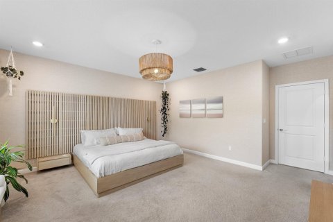 House in Boynton Beach, Florida 5 bedrooms, 251.58 sq.m. № 2427691 - photo 20