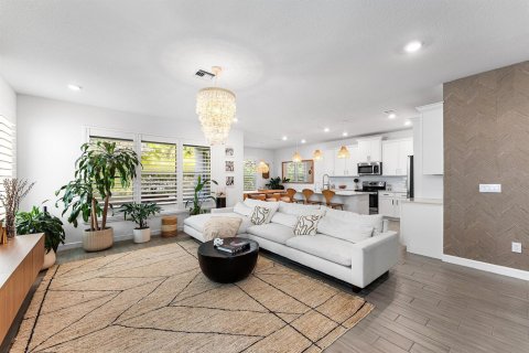 House in Boynton Beach, Florida 5 bedrooms, 251.58 sq.m. № 2427691 - photo 18
