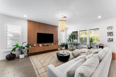 House in Boynton Beach, Florida 5 bedrooms, 251.58 sq.m. № 2427691 - photo 17