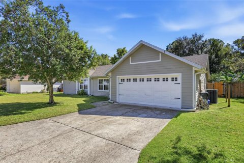 Villa ou maison à Gainesville, Floride 4 chambres, 164.81 m2 № 2420374
