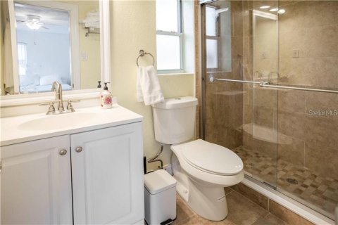 House in Saint Petersburg, Florida 3 bedrooms, 255.48 sq.m. № 1881146 - photo 24