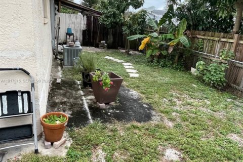 Купить коммерческую недвижимость в Форт-Лодердейл, Флорида 157.56м2, № 1973726 - фото 11