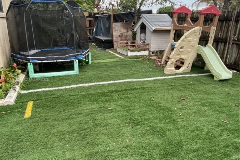 Купить коммерческую недвижимость в Форт-Лодердейл, Флорида 157.56м2, № 1973726 - фото 9