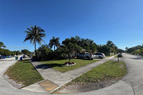 Купить коммерческую недвижимость в Форт-Лодердейл, Флорида 157.56м2, № 1973726 - фото 7