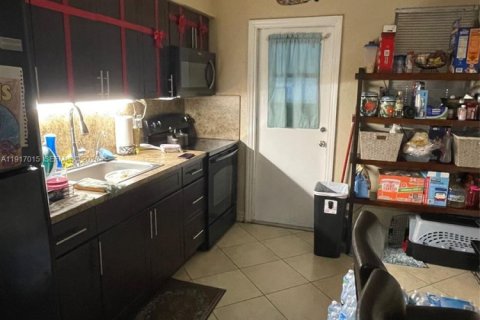 Купить коммерческую недвижимость в Форт-Лодердейл, Флорида 157.56м2, № 1973726 - фото 16