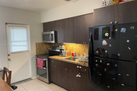 Купить коммерческую недвижимость в Форт-Лодердейл, Флорида 157.56м2, № 1973726 - фото 13