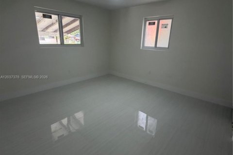 Villa ou maison à vendre à Hollywood, Floride: 3 chambres, 116.13 m2 № 2266021 - photo 6