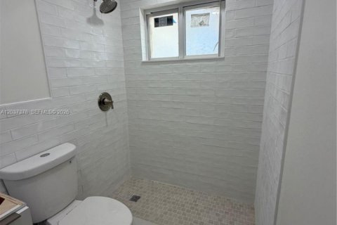 Villa ou maison à vendre à Hollywood, Floride: 3 chambres, 116.13 m2 № 2266021 - photo 5