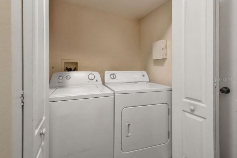 Condo in Orlando, Florida, 2 bedrooms  № 2227738 - photo 12