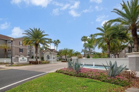 Condo in Orlando, Florida, 2 bedrooms  № 2227738 - photo 20