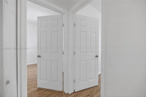 Adosado en venta en Miami, Florida, 3 dormitorios, 134.89 m2 № 2011517 - foto 26