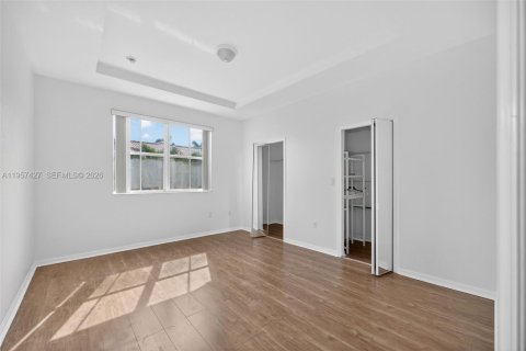 Adosado en venta en Miami, Florida, 3 dormitorios, 134.89 m2 № 2011517 - foto 28