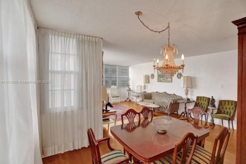 Снять в аренду кондоминиум в Авентура, Флорида 2 спальни, 149.11м2, № 2037683 - фото 9