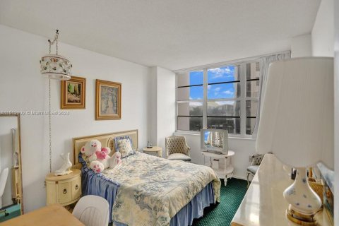 Снять в аренду кондоминиум в Авентура, Флорида 2 спальни, 149.11м2, № 2037683 - фото 22