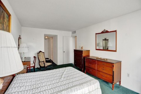 Снять в аренду кондоминиум в Авентура, Флорида 2 спальни, 149.11м2, № 2037683 - фото 28