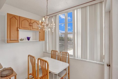 Снять в аренду кондоминиум в Авентура, Флорида 2 спальни, 149.11м2, № 2037683 - фото 19