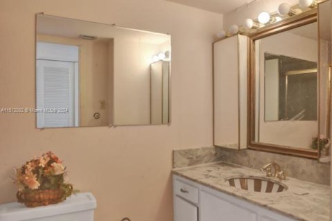 Снять в аренду кондоминиум в Авентура, Флорида 2 спальни, 149.11м2, № 2037683 - фото 21