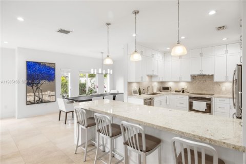 Touwnhouse à louer à Palmetto Bay, Floride: 4 chambres, 242.94 m2 № 2047029 - photo 9