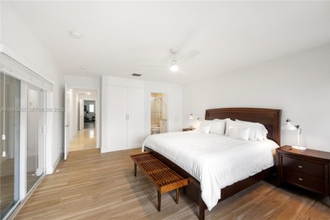 Touwnhouse à louer à Palmetto Bay, Floride: 4 chambres, 242.94 m2 № 2047029 - photo 26