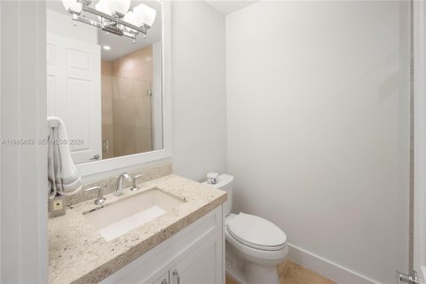 Touwnhouse à louer à Palmetto Bay, Floride: 4 chambres, 242.94 m2 № 2047029 - photo 15