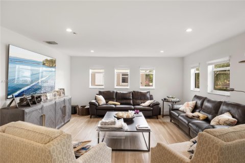 Touwnhouse à louer à Palmetto Bay, Floride: 4 chambres, 242.94 m2 № 2047029 - photo 19