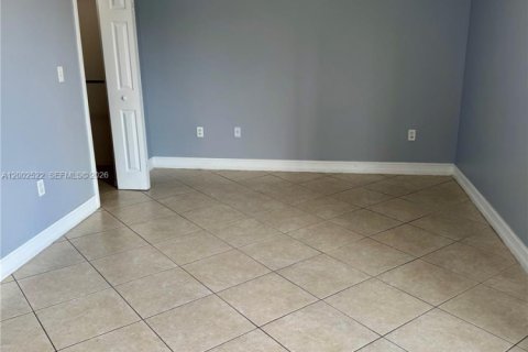 Townhouse in Miami, Florida 4 bedrooms, 172.05 sq.m. № 2067893 - photo 19