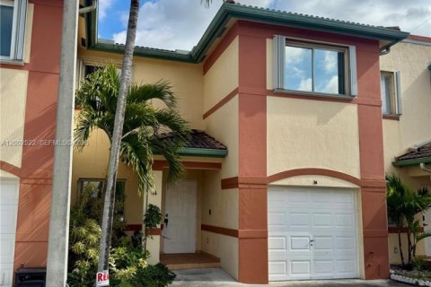 Townhouse in Miami, Florida 4 bedrooms, 172.05 sq.m. № 2067893