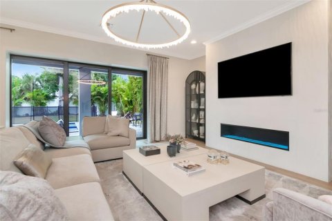 Casa en alquiler en Tampa, Florida, 5 dormitorios, 421.03 m2 № 1895073 - foto 22