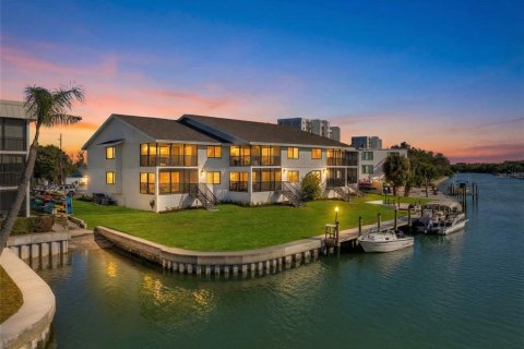 Condo à Sarasota, Floride, 2 chambres  № 2358312
