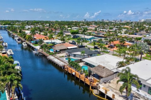House in Pompano Beach, Florida 3 bedrooms, 202.43 sq.m. № 1790601 - photo 10