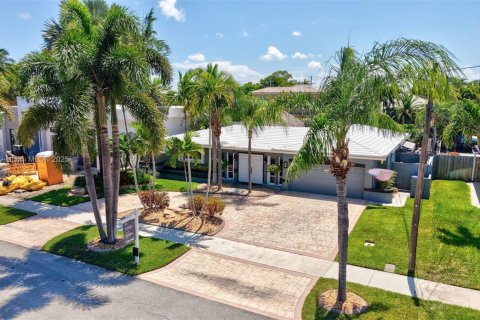 House in Pompano Beach, Florida 3 bedrooms, 202.43 sq.m. № 1790601 - photo 27