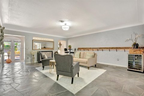 House in Pompano Beach, Florida 3 bedrooms, 202.43 sq.m. № 1790601 - photo 21