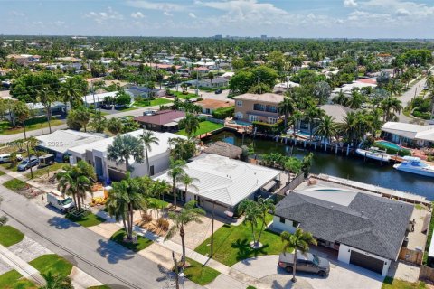 House in Pompano Beach, Florida 3 bedrooms, 202.43 sq.m. № 1790601 - photo 30