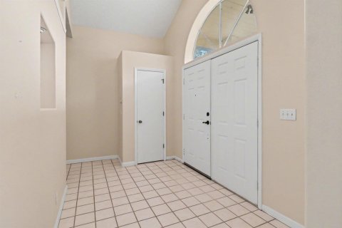 Villa ou maison à vendre à Palm Bay, Floride: 3 chambres, 200.67 m2 № 2146019 - photo 2