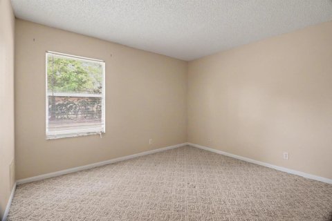 Villa ou maison à vendre à Palm Bay, Floride: 3 chambres, 200.67 m2 № 2146019 - photo 16