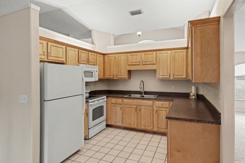 Villa ou maison à vendre à Palm Bay, Floride: 3 chambres, 200.67 m2 № 2146019 - photo 6