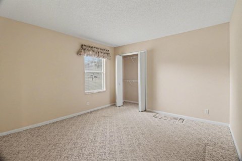 Villa ou maison à vendre à Palm Bay, Floride: 3 chambres, 200.67 m2 № 2146019 - photo 18