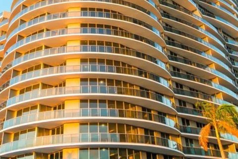 Appartement à vendre à Miami, Floride: 1 chambre, 91 m2 № 102574 - photo 1