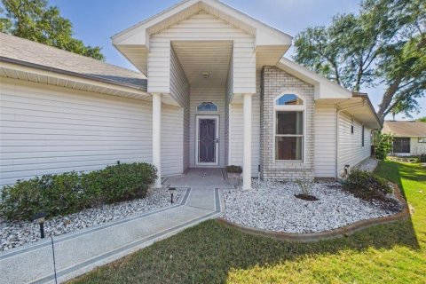 House in Leesburg, Florida 3 bedrooms, 125.33 sq.m. № 1644133 - photo 2