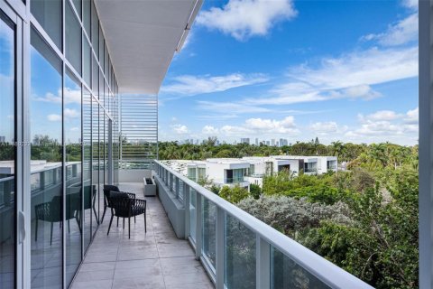 Купить кондоминиум в Майами-Бич, Флорида 2 спальни, 193.7м2, № 1925242 - фото 19