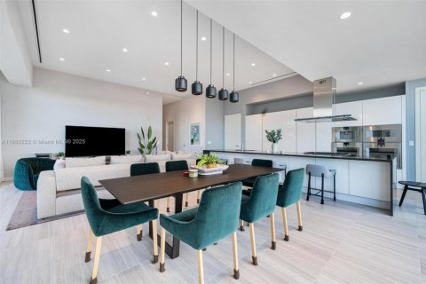 Купить кондоминиум в Майами-Бич, Флорида 2 спальни, 193.7м2, № 1925242 - фото 10